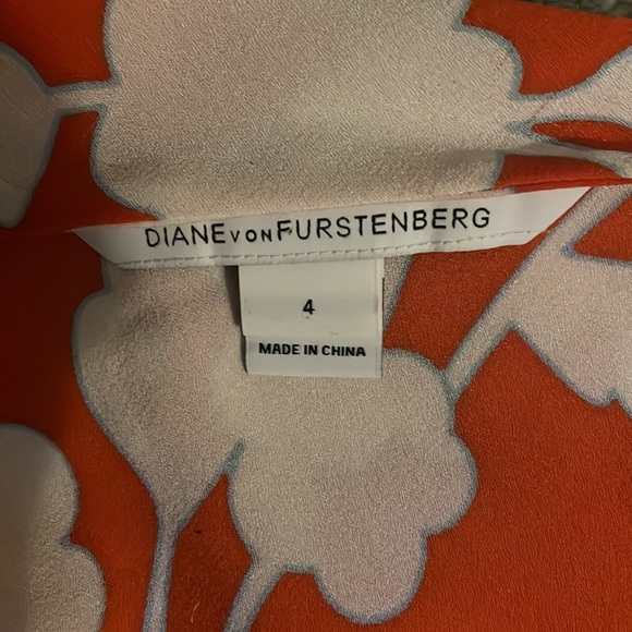 Diane von Furstenberg Maja Two Bud-Print Dress - tie missing - Picture 9 of 9